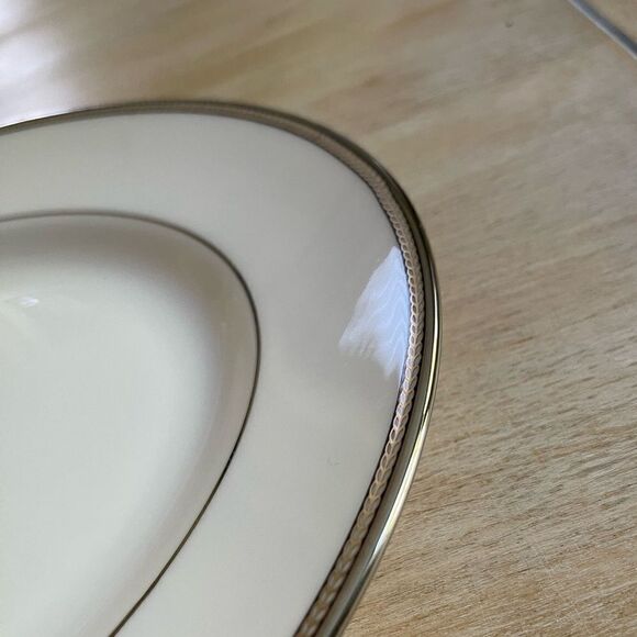 Kate Spade Lenox Sonora Knot 13” serving platter - Picture 4 of 5